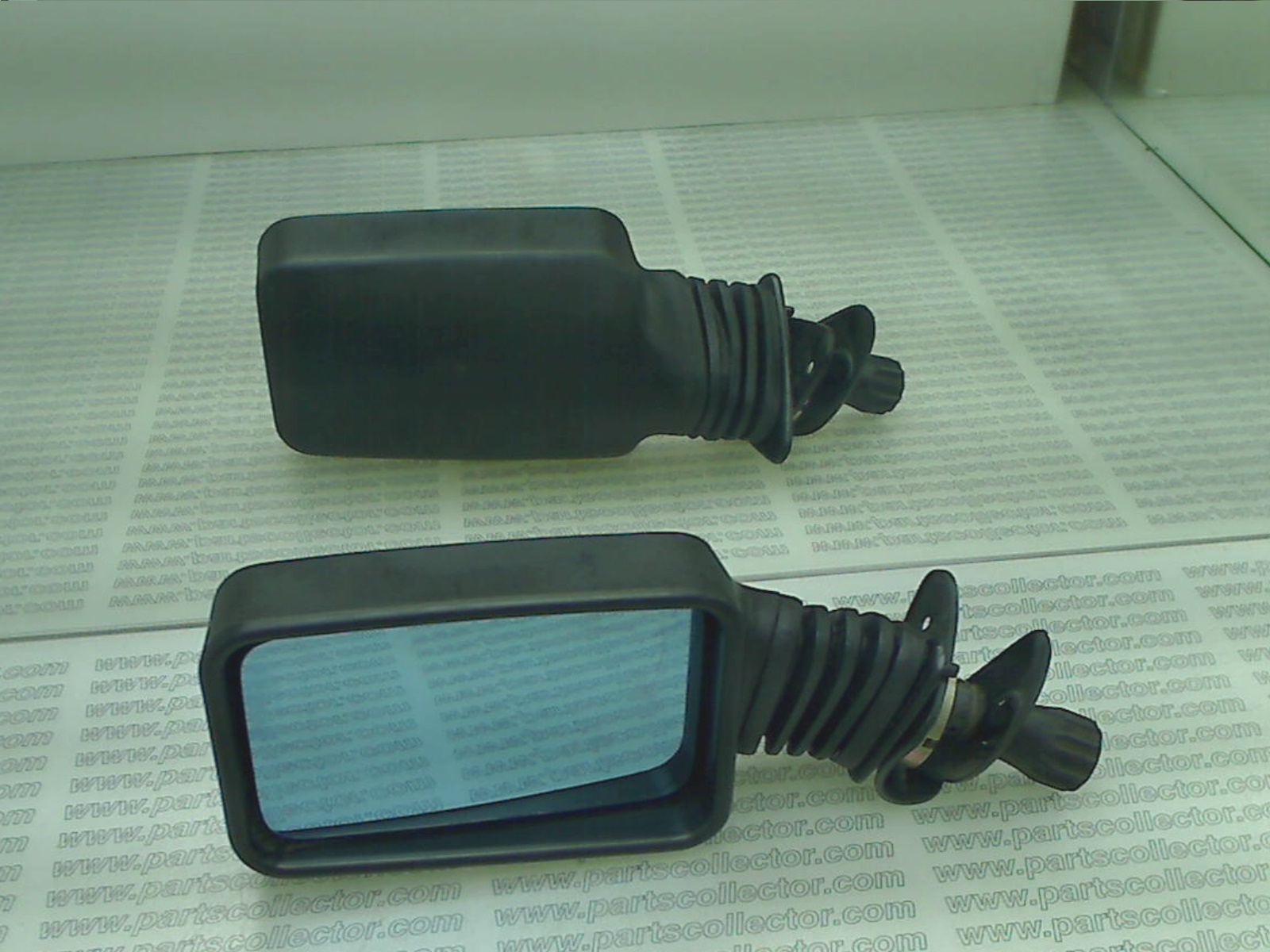 LH REAR VIEW MIRROR